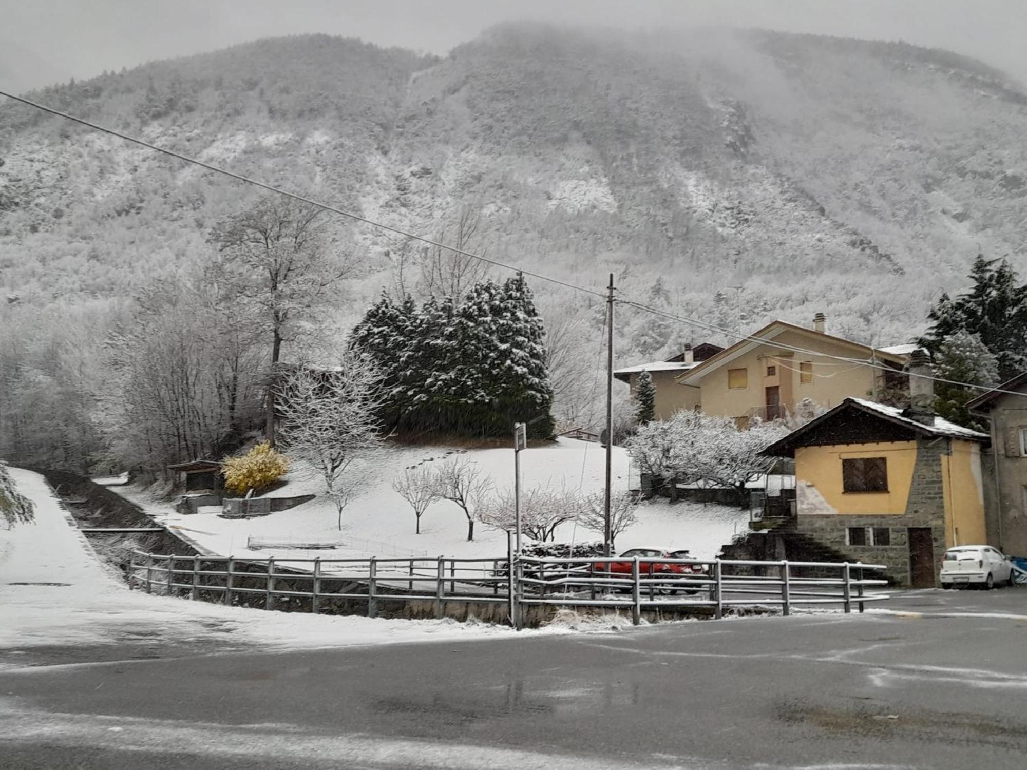 Le Chalet Du Village Chambave 外观 照片